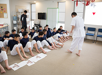 院長高山_関学アフト専属チームドクター写真
